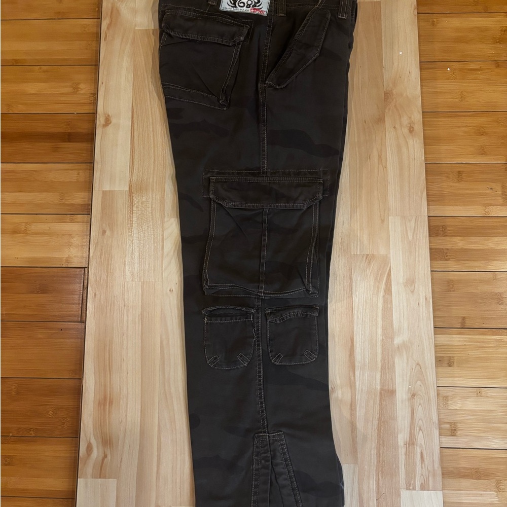 Esprit Black Cargo Pants with Sturdy Fabric.op-644